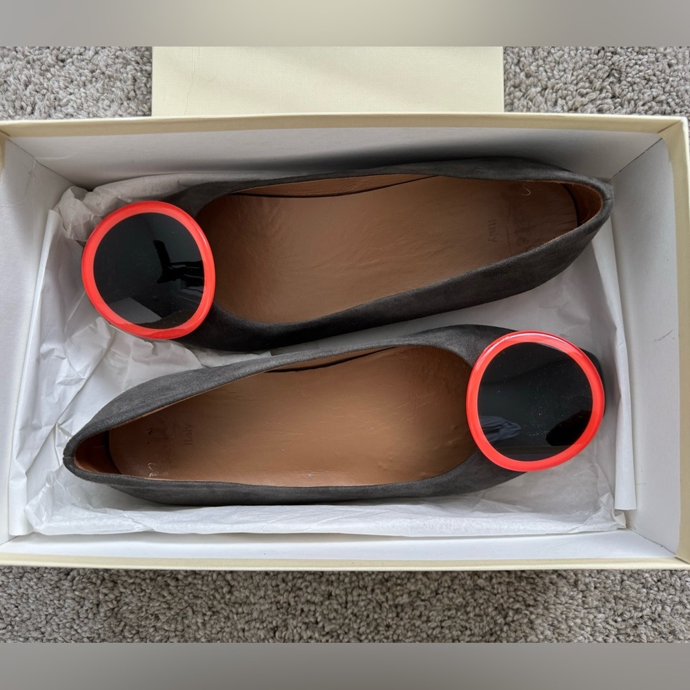 Butter Italy Gray Suede Flats IOB Women’s Size 8.5